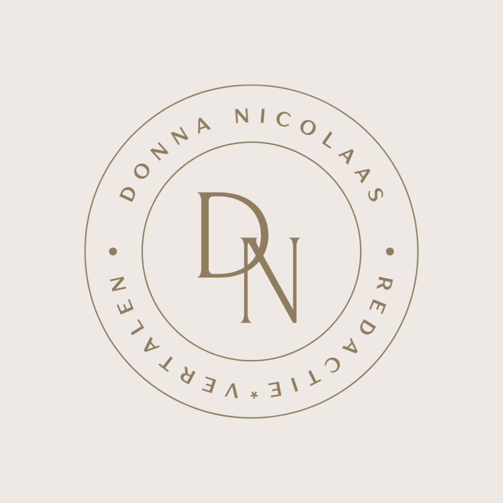 Donna Nicolaas - Redactie & Vertalingen
'Door samensmelting van woorden mensen verbinden'